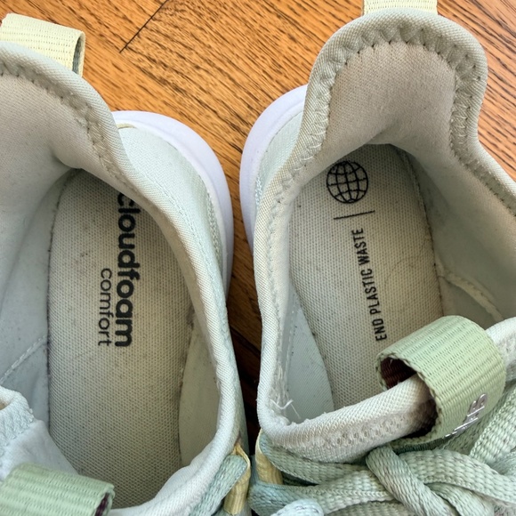 Adidas Cloudfoam tennis shoes 6.5 - Picture 8 of 11